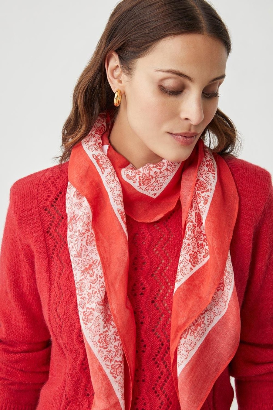 Femme Harris Wilson | Foulard Yllan Rouge Bandana Sauvage